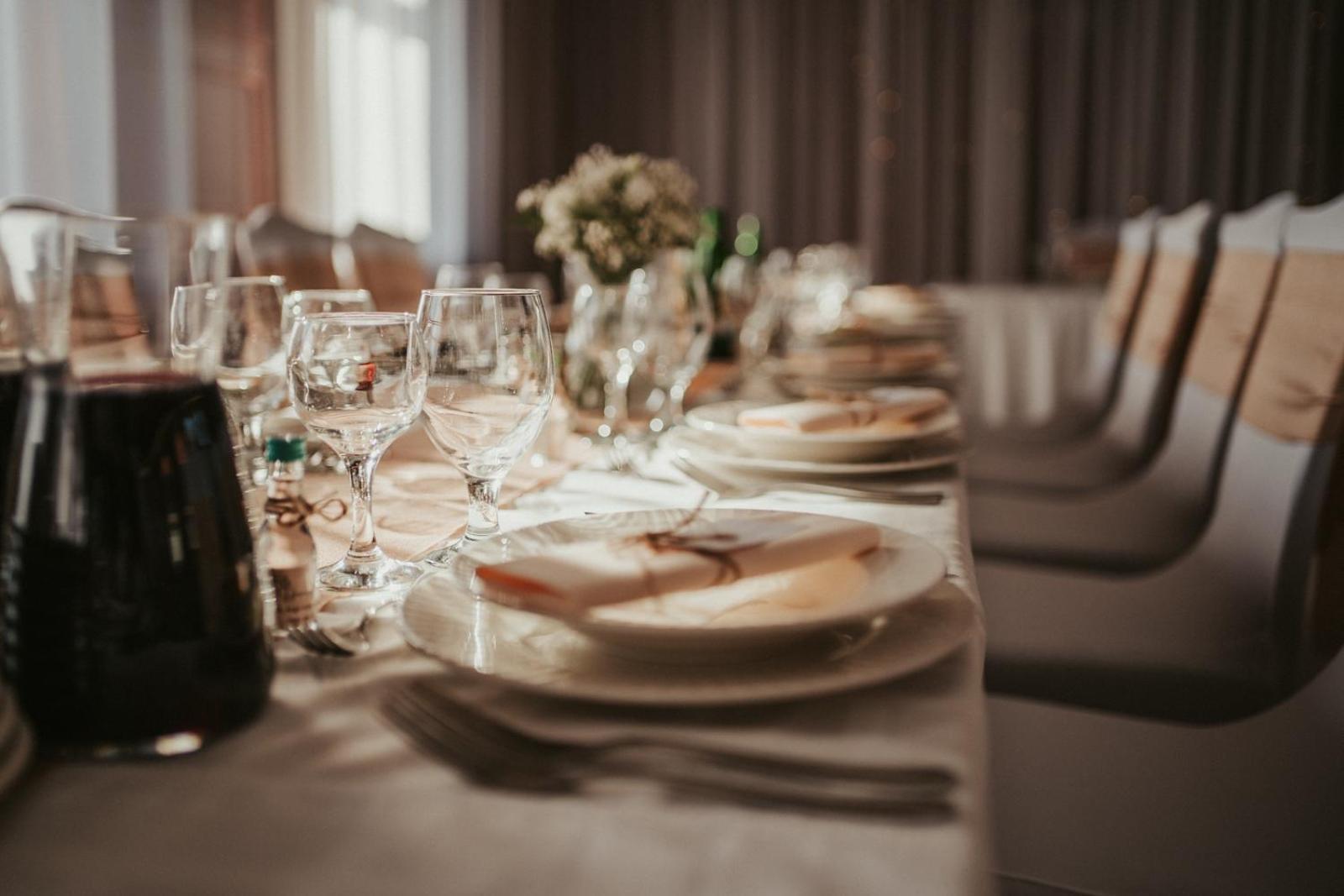Hotel Csikar Csárda és Panzió Kőszeg Esterno foto